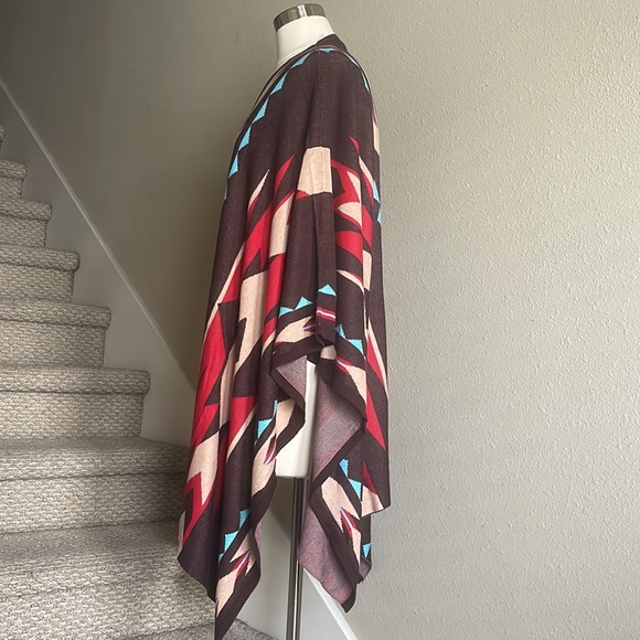 RANCHO ESTANCIA Western Aztec print Shawl poncho OS - Picture 3 of 11